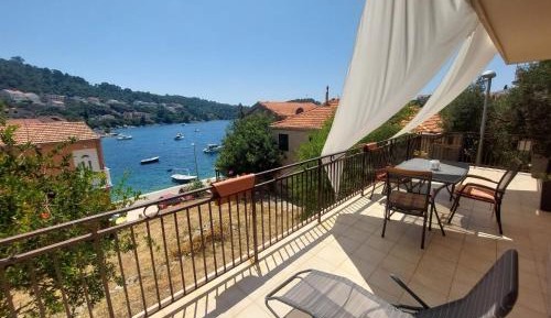 Two Bedroom Apartment with Terrace and Sea View