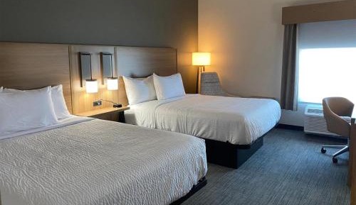 Standard Queen Room with Two Queen Beds - Non-Smoking