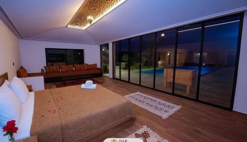 King Suite with Pool View