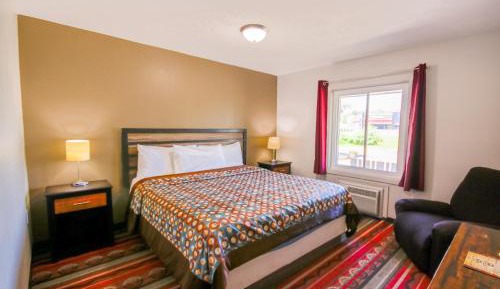King Bed Accessible Non-Smoking
