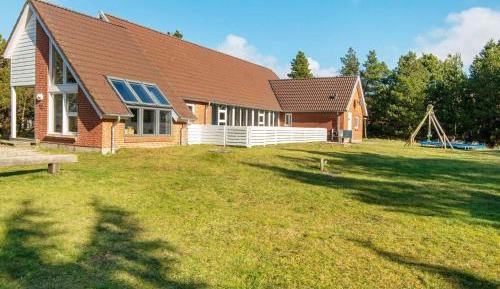 Five-Bedroom Holiday Home