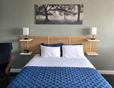 Queen Room
