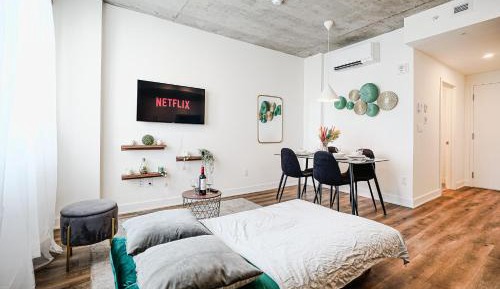Apartment with City View