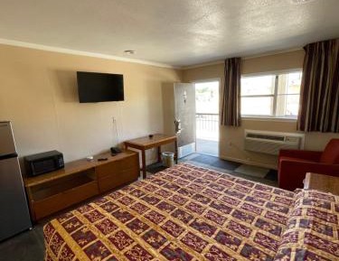 Single Room with Private Bathroom