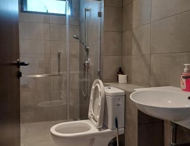 Studio Apartment with Queen Bed
