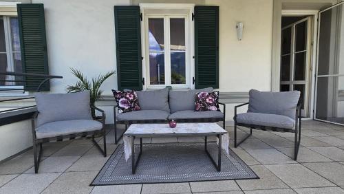 Suite with Mountain View