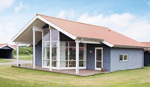 Four-Bedroom Holiday Home
