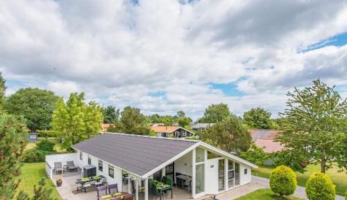 Four-Bedroom Holiday Home