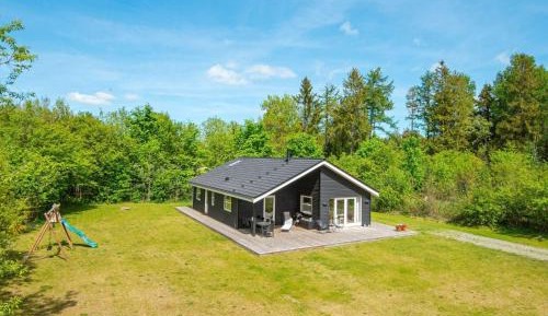 Four-Bedroom Holiday Home