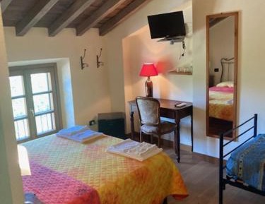 Triple Room with Private External Bathroom