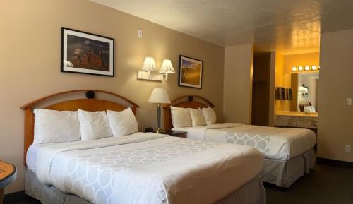 Queen Room with Two Queen Beds - Non-Smoking