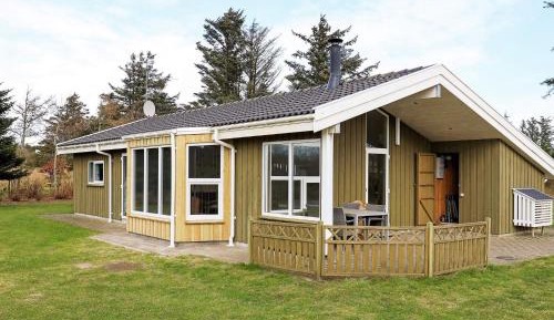 Four-Bedroom Holiday Home