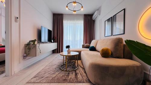 Two-Bedroom Deluxe Apartment with Balcony