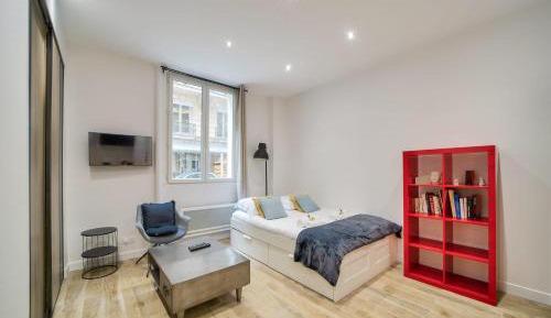 Studio Apartment