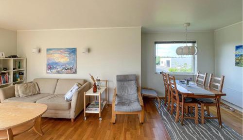 Three-Bedroom Holiday Home 