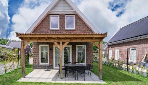 Three-Bedroom Holiday Home 