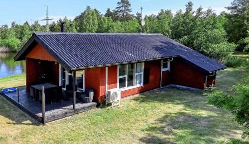 Two-Bedroom Holiday Home