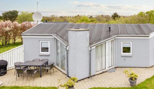 Three-Bedroom Holiday Home 