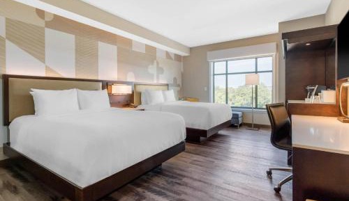 Queen Room with Two Queen Beds - Non-Smoking