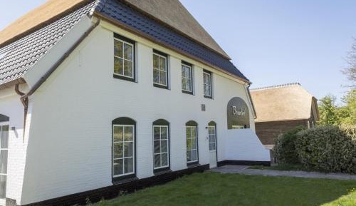 Two-Bedroom Holiday Home