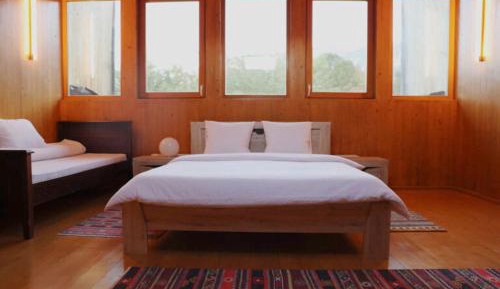Deluxe Family Suite