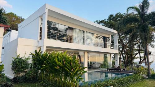 Villa with Sea View