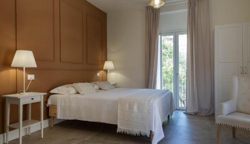 Deluxe One-Bedroom Apartment with City View