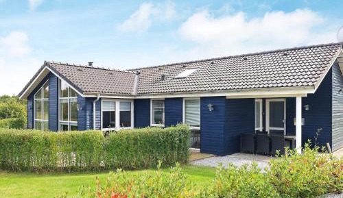 Four-Bedroom Holiday Home