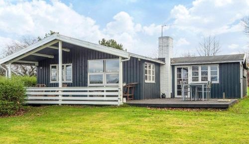 Three-Bedroom Vacation Home 