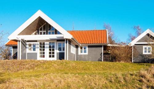 Five-Bedroom Holiday Home