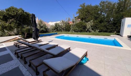 Villa with Garden View