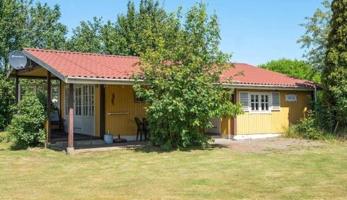 Two-Bedroom Holiday Home