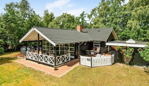 Four-Bedroom Holiday Home