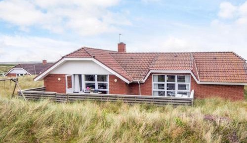 Five-Bedroom Holiday Home