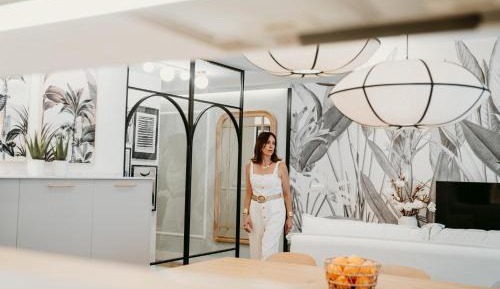 Three-Bedroom Deluxe Apartment