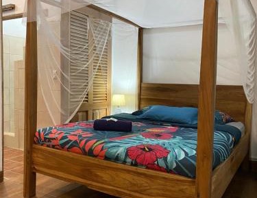 One-Bedroom Bungalow