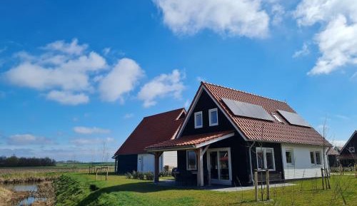 Three-Bedroom Holiday Home 