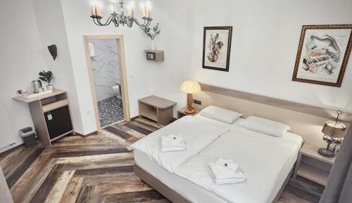 Double Room with Private Bathroom