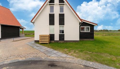 Four-Bedroom Holiday Home