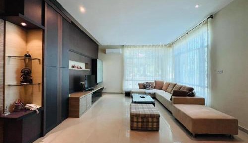 Room #1475320501