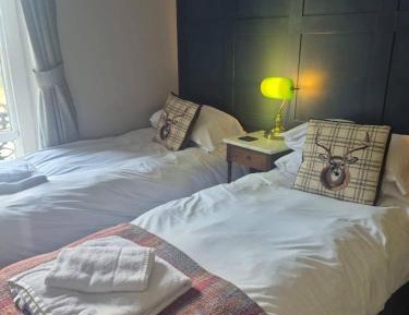 Twin Room with Private Bathroom