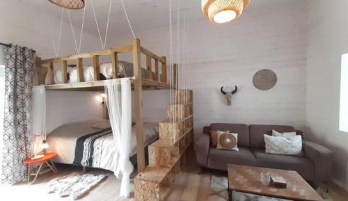 Room #1475293701