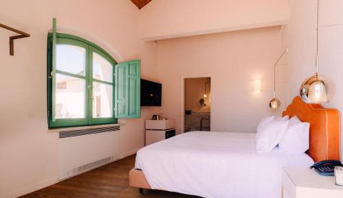 Standard King Room