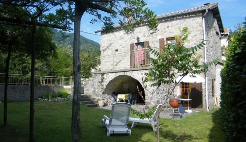 One-Bedroom Holiday Home