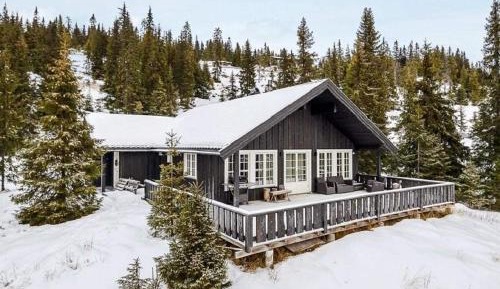 Four-Bedroom Holiday Home