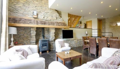 Five-Bedroom Holiday Home