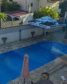 Room #1475174801