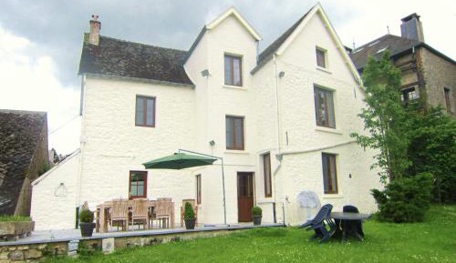Three-Bedroom Holiday Home 