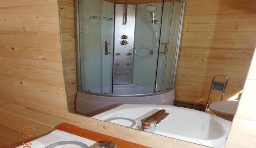 One-Bedroom Holiday Home