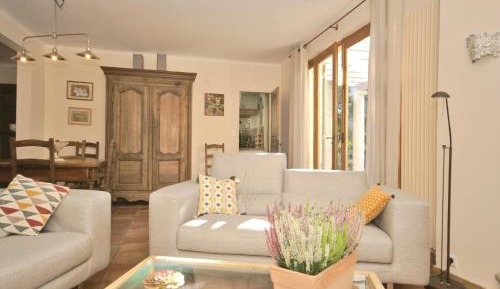 Five-Bedroom Villa